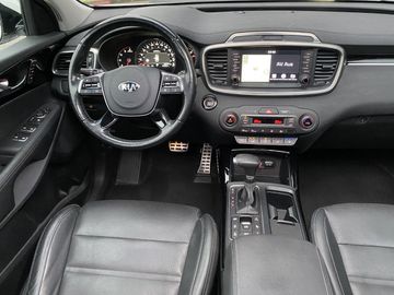 Fahrzeugabbildung Kia Sorento 2.2 CRDi Platinum Edition 4WD