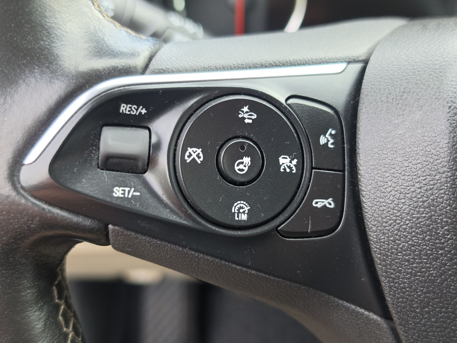 Fahrzeugabbildung Opel Insignia B Sports Tourer Business Innovation