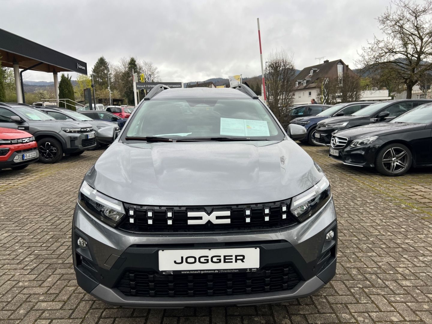 Fahrzeugabbildung Dacia Jogger Journey Navi Klimaautom Fahrerprofil SHZ