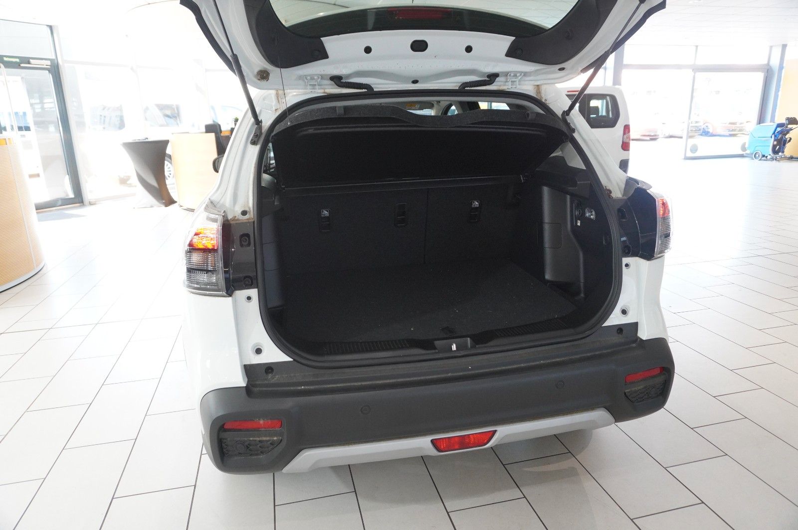 Fahrzeugabbildung Suzuki (SX4) S-Cross 1.4 COMFORT NAVI/LED/KAMERA/SH/DAB