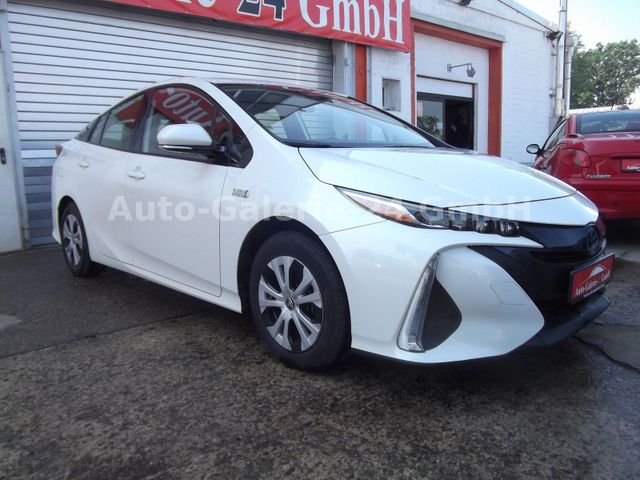 Toyota Prius 1.8-l-VVT-i Plug-in- Hybrid Autom, Navi