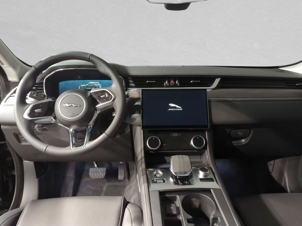 Jaguar F-Pace P400e MERIDIAN PIVI DAB 19