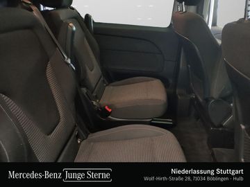 Mercedes V 220 - 11