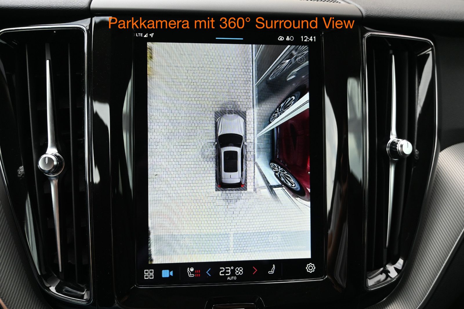 Fahrzeugabbildung Volvo XC60 B4 D Plus Dark °ACC°STANDHEIZ°360°KAM°HARM°