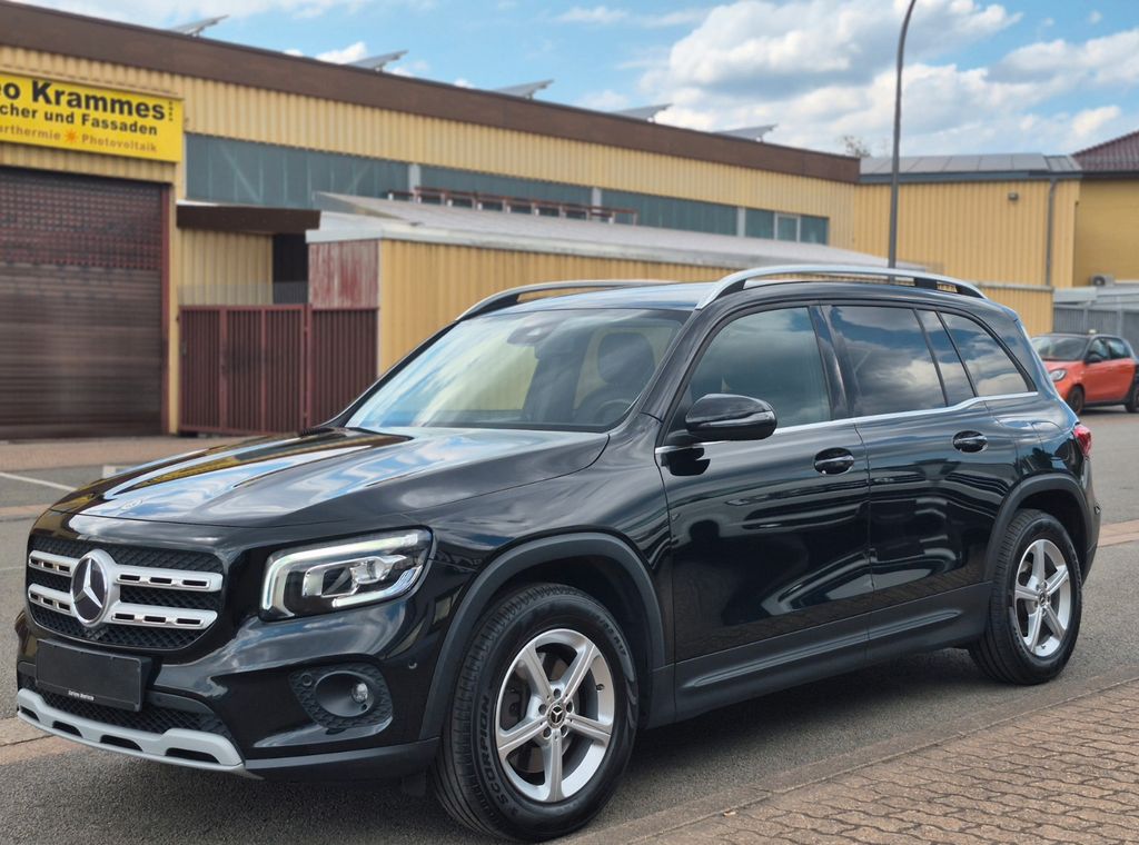 Image of Mercedes-Benz GLB 200