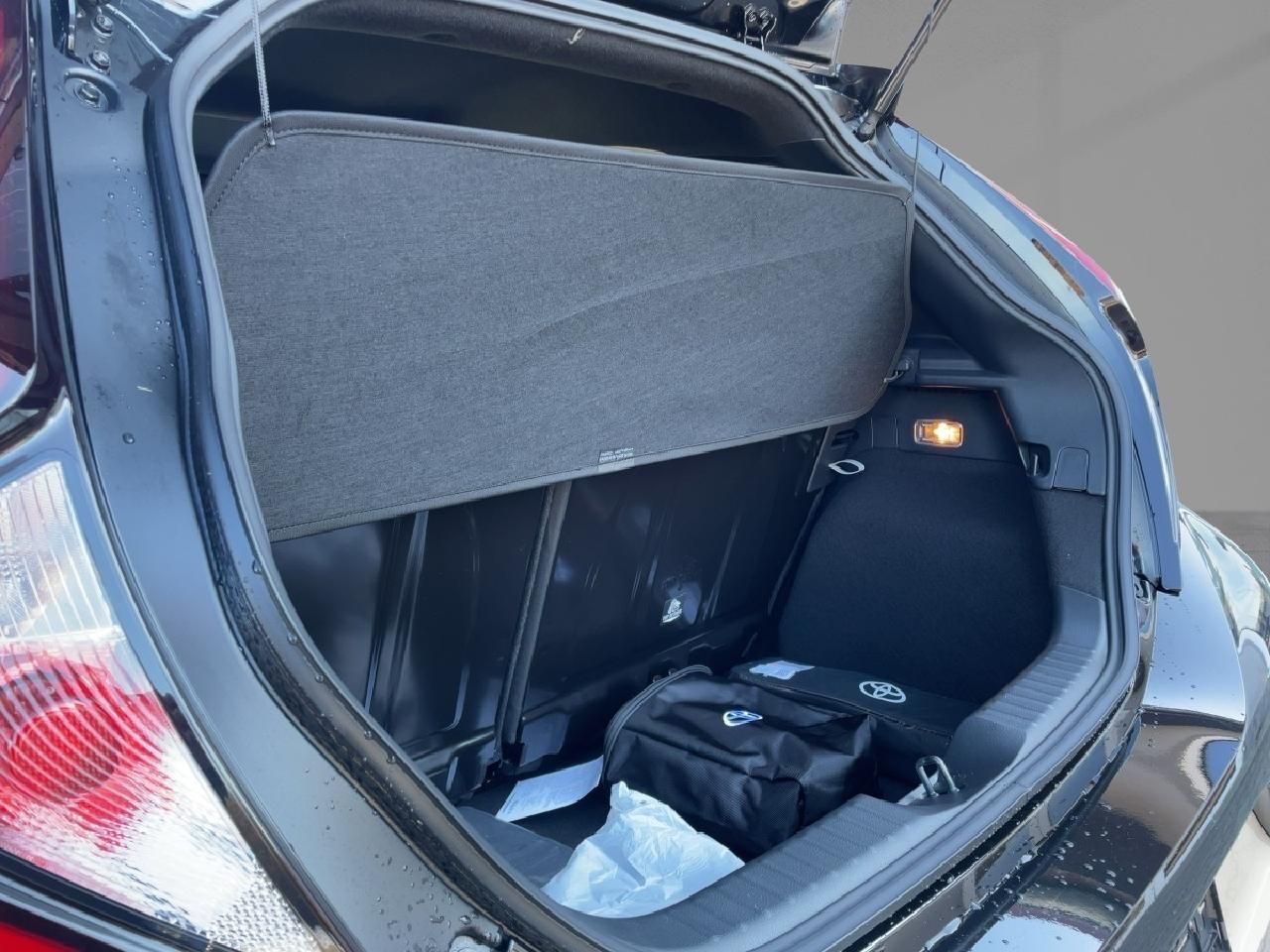 Fahrzeugabbildung Toyota Aygo X 1,0 l Teamplayer