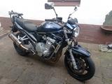 Suzuki GSF1250A Bandit mit viel Zubehör, super Zustand - SUZUKI BANDIT 1250S