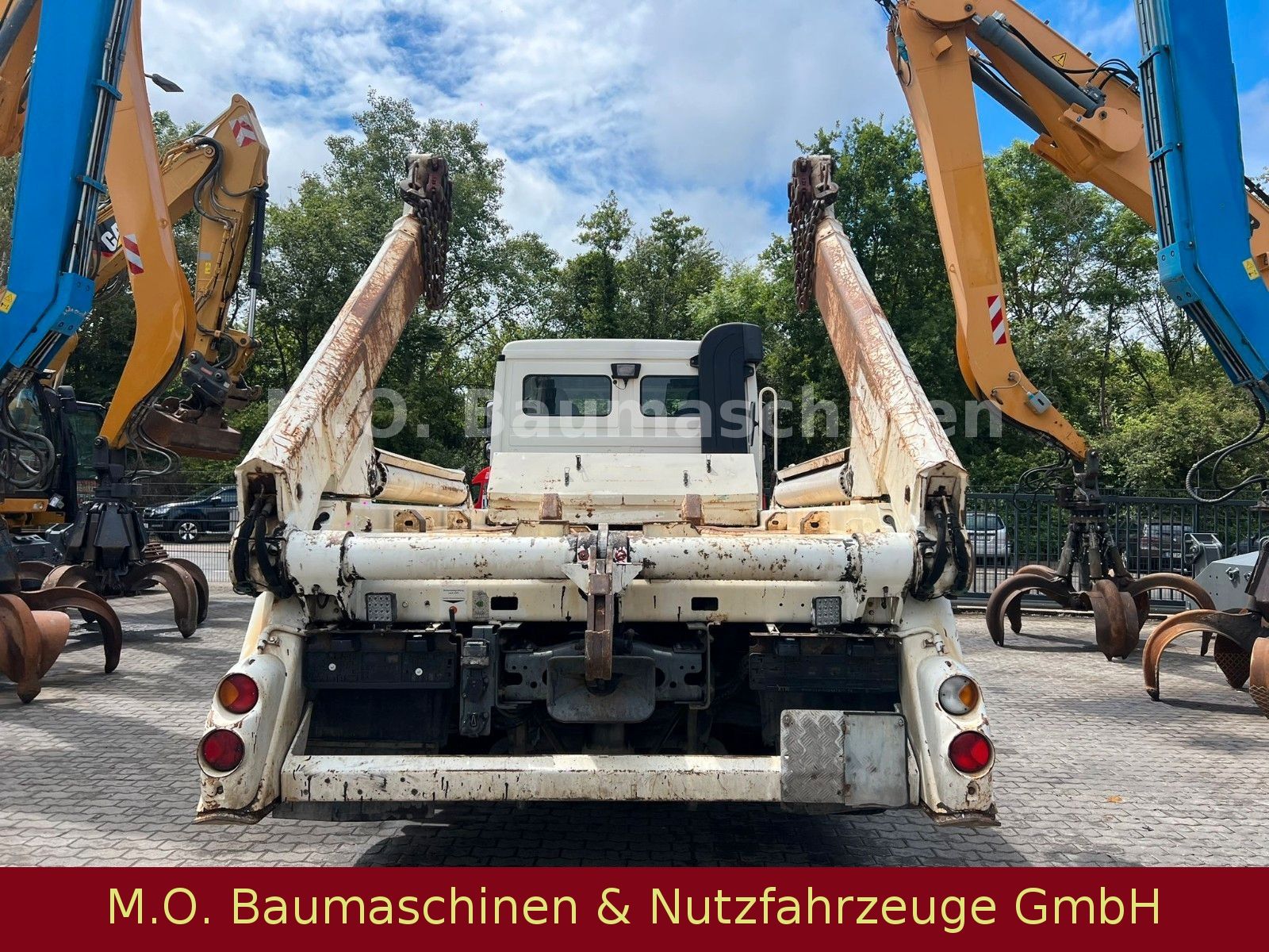 Fahrzeugabbildung Mercedes-Benz Actros 2541/ AC / Euro 5/L+L Achse/Meiller AK 16