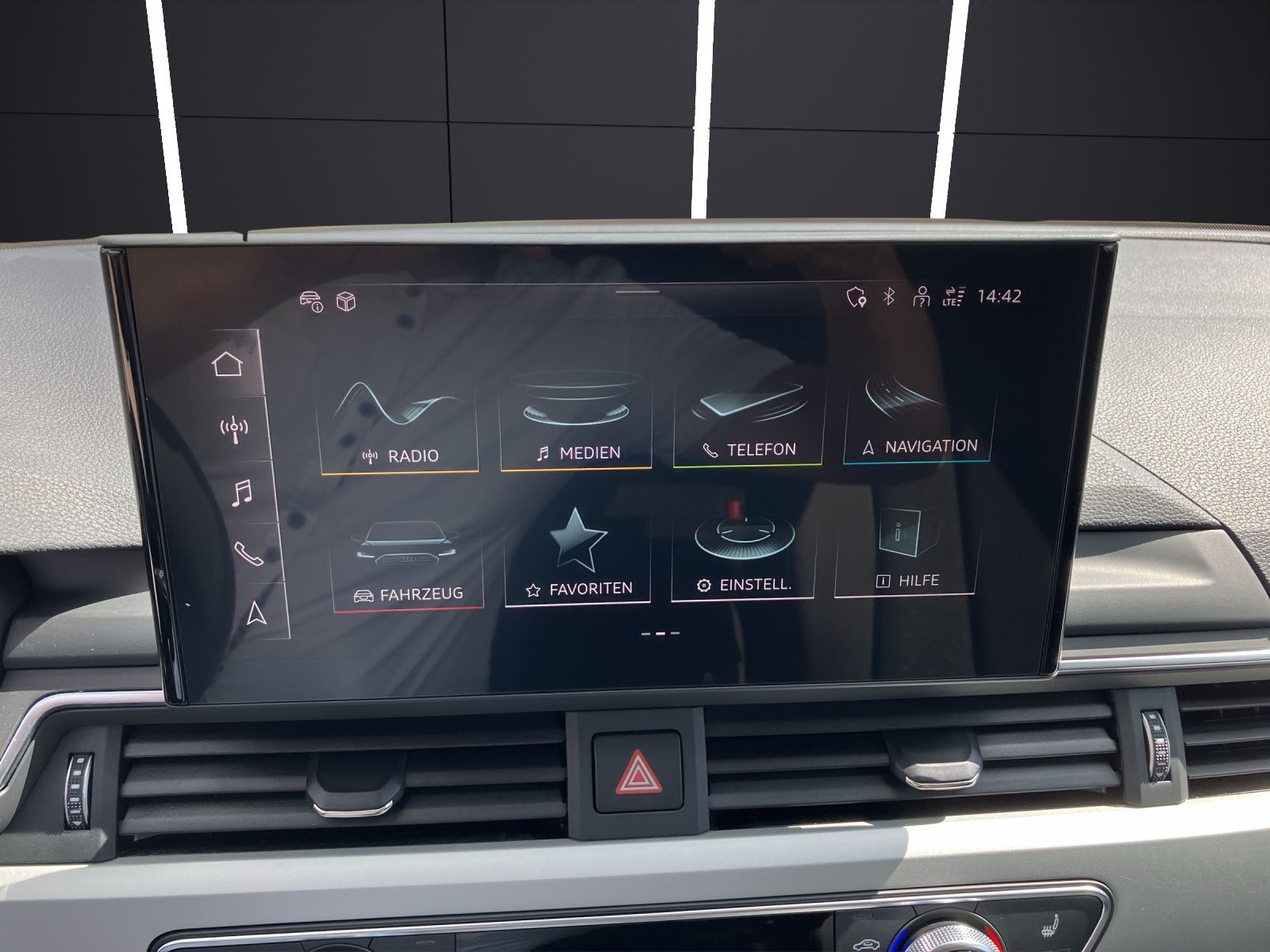 Fahrzeugabbildung Audi A4 Allroad 40 TDI quattro AHK Navi AVC ACC PDC S
