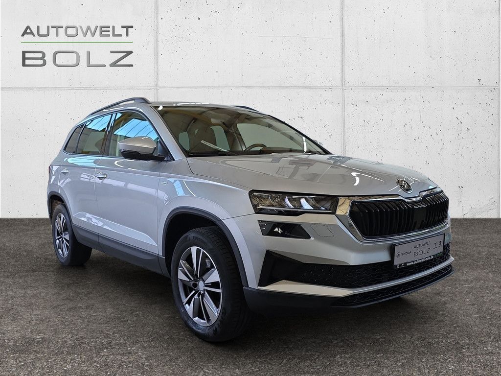 Skoda Karoq 2.0 TDI Tour 4x4 KAMERA ACC LED NAVI AHK imagem 3