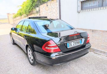 Mercedes E 220 - 10