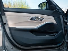 BMW 330 – 19 / 32