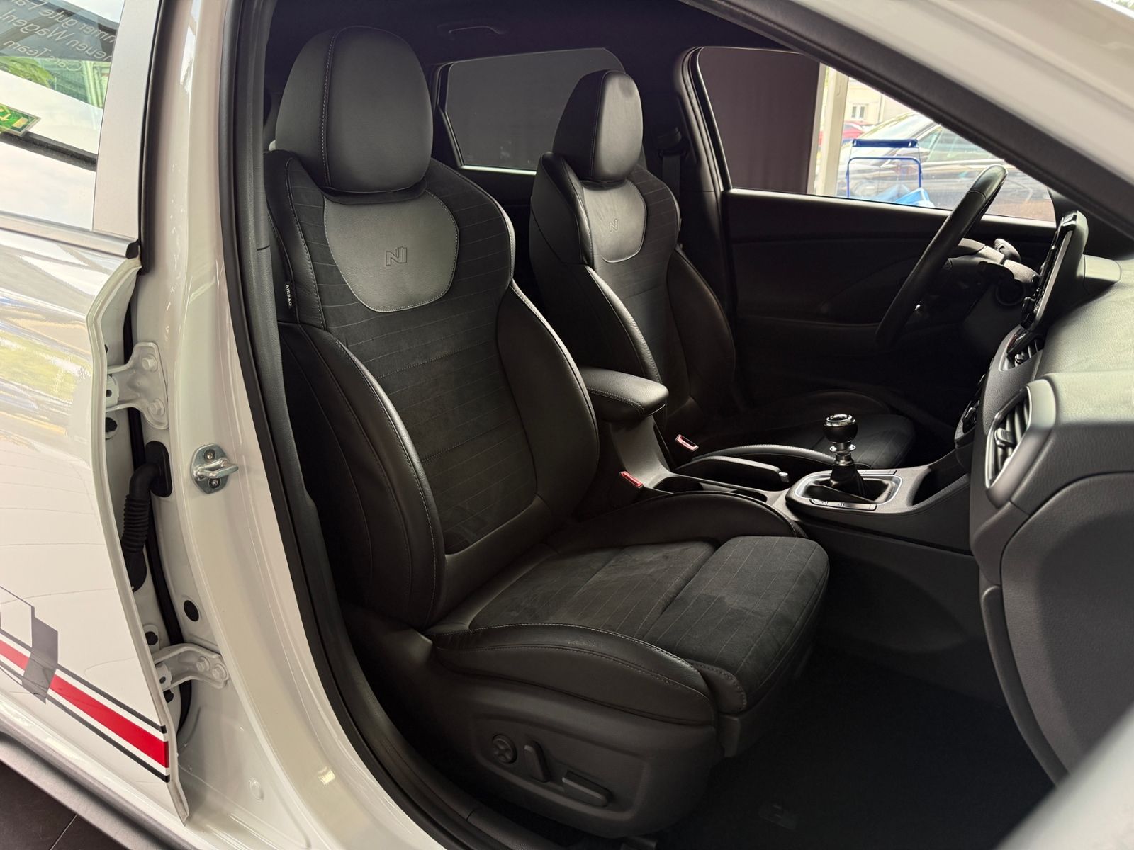 Fahrzeugabbildung Hyundai i30 N Performance KOMFORT LED NAV SHZ RFK 19"
