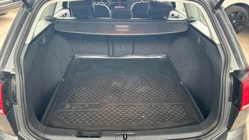 Volkswagen Golf - 6