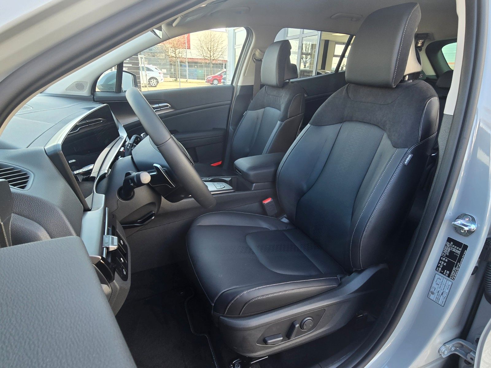 Fahrzeugabbildung Kia SPORTAGE 1.6T 2WD DCT SPI LED DRIVE