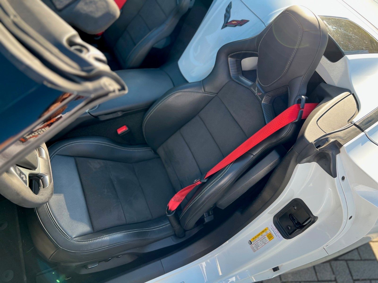 Fahrzeugabbildung Corvette C7 6.2 V8 AT8 Stingray Cabrio 3LT