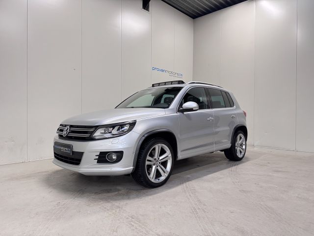 Volkswagen Tiguan 2.0 Benzine Autom. - R Line - GPS - Topst