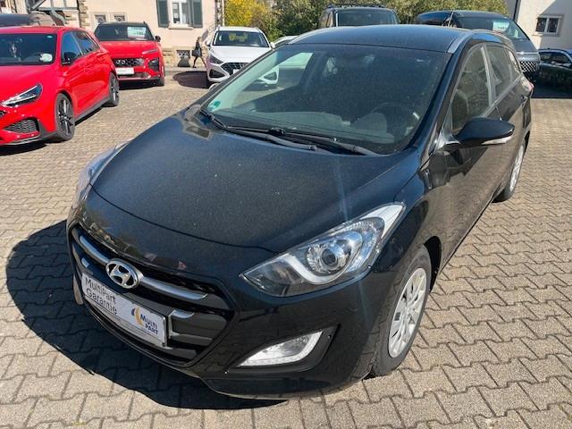 Hyundai i30 1.4 cw blue Trend