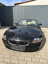BMW Z4 2.5i -M54/SMG/SHZ/PDC/XENON - BMW Z4 aus 2004: Roadster