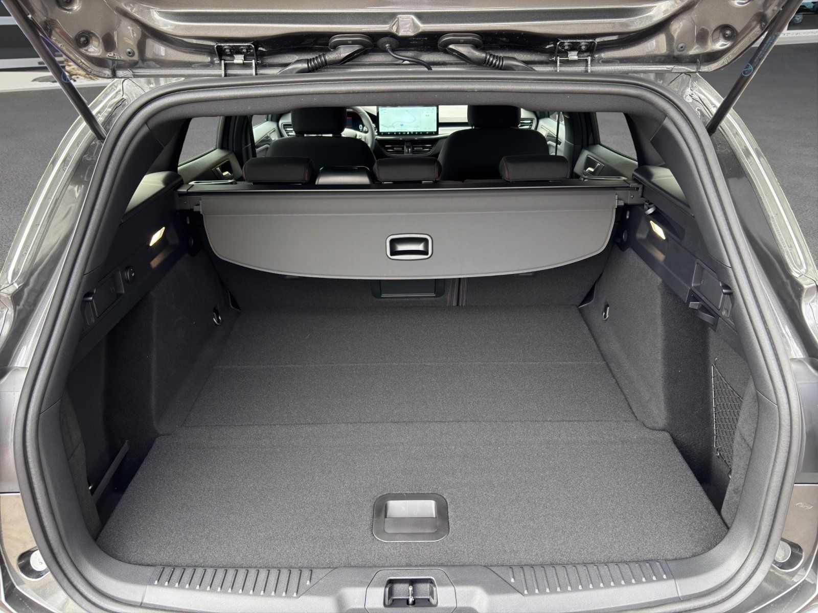 Fahrzeugabbildung Ford Focus ST-Line X #Fahrassistenz-Paket