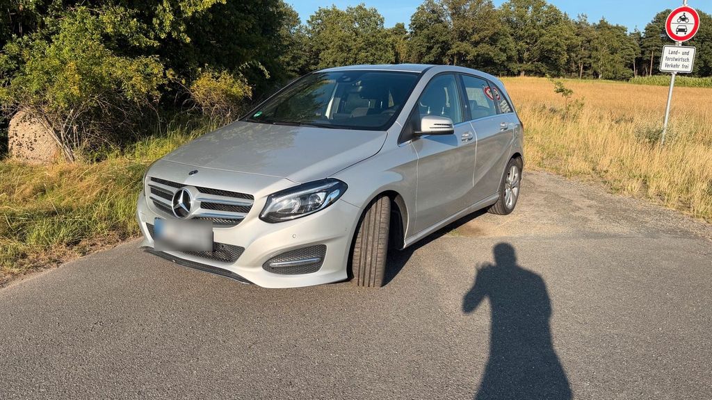 Image of Mercedes-Benz B 200
