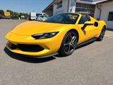 Ferrari 296 GTS  in GIALLO TRIPLO STRATO - : Gelb