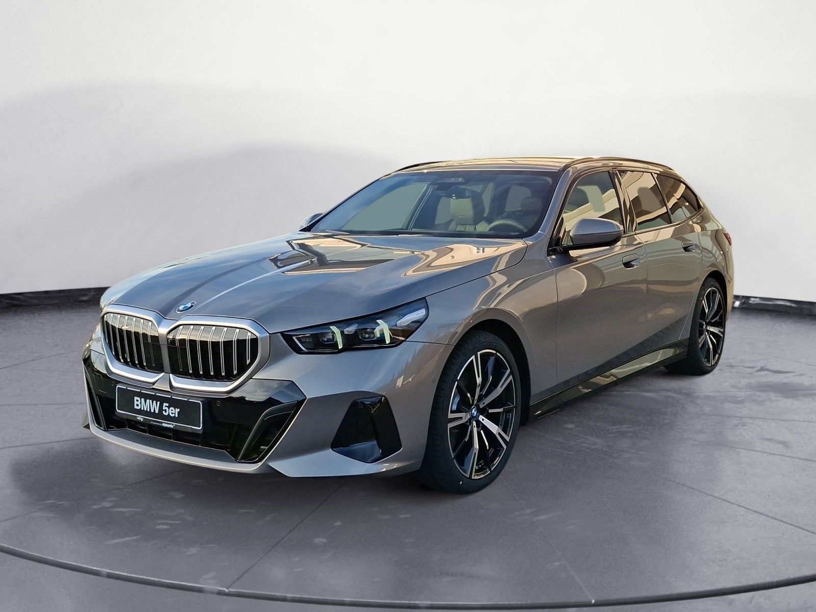 BMW 520d xDrive Touring M-Sport Comfort Innovation imagem 2