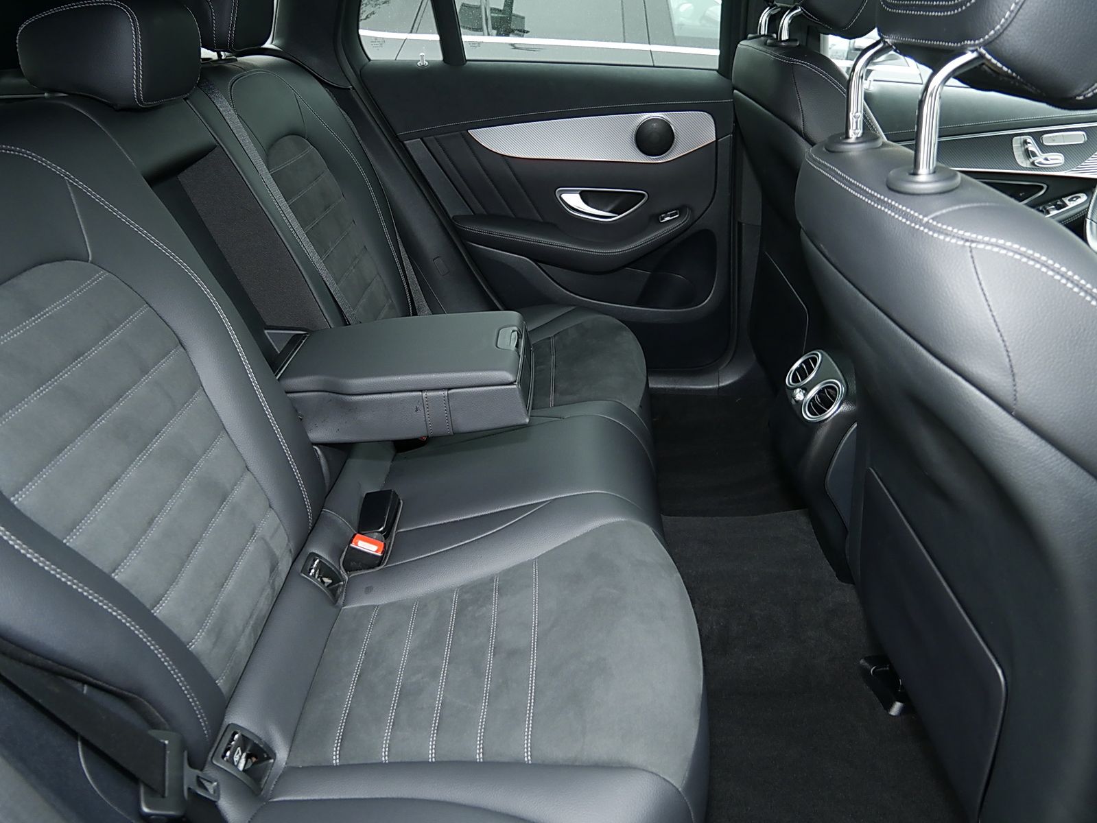 Mercedes-Benz EQC 400 4M AMG+MEMORY+SCHIEBEDACH+AHK+360°KAMERA foto 7