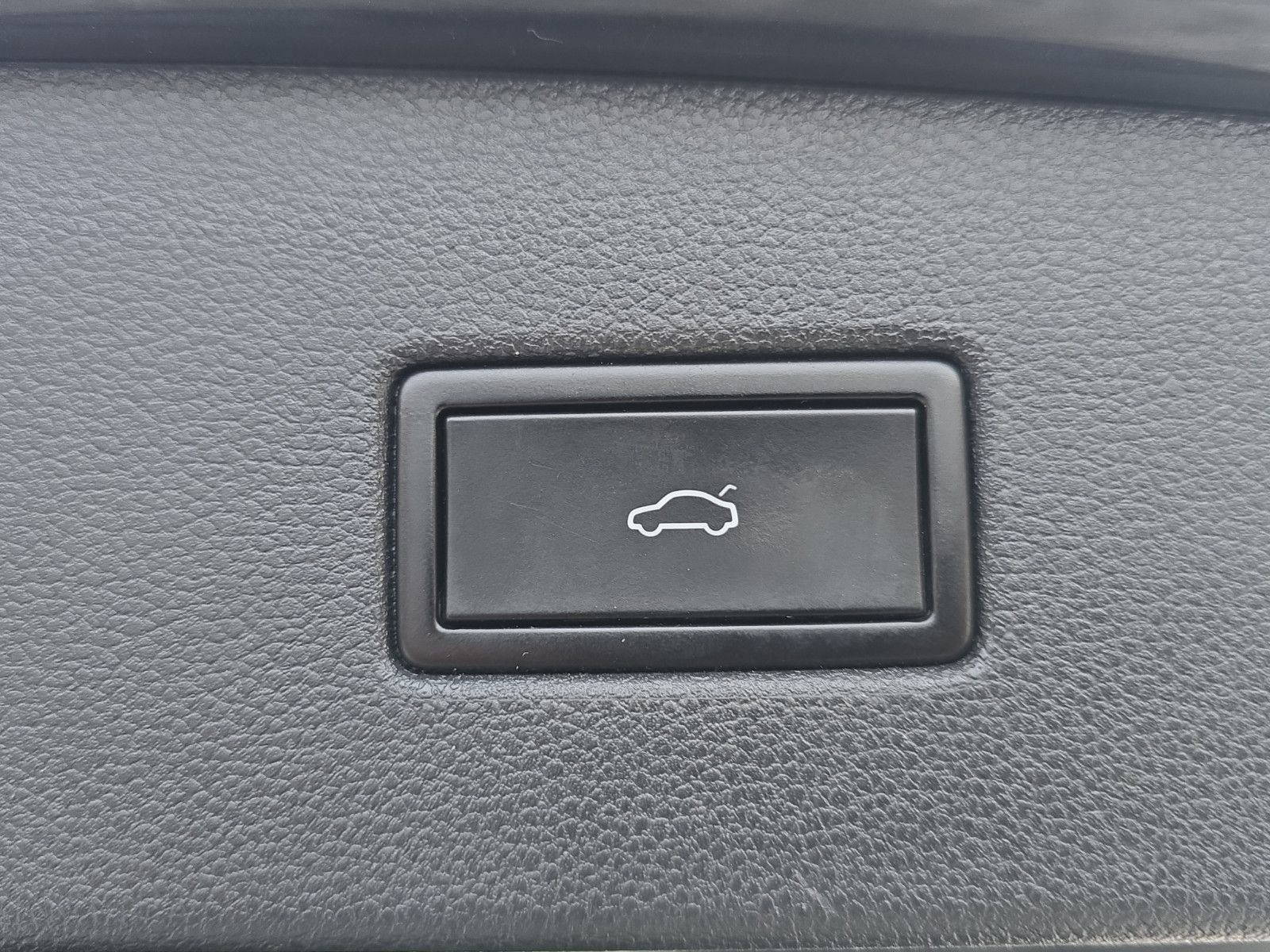 Fahrzeugabbildung Volkswagen Tiguan BMT/Start-Stopp 4Motion Allradantrieb