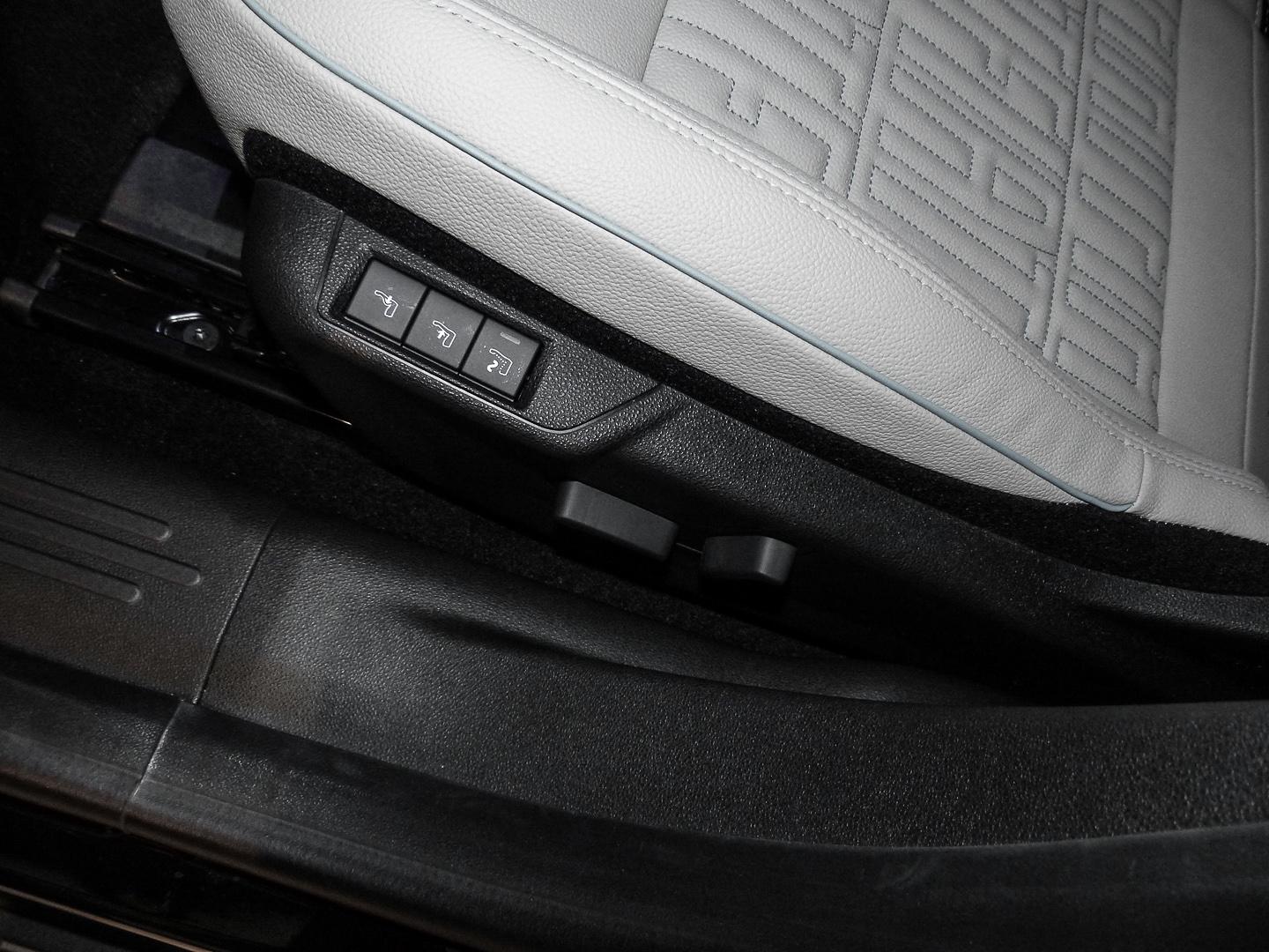 Fiat 600 La Prima Hybrid DCT Navi Massage Sitz LED