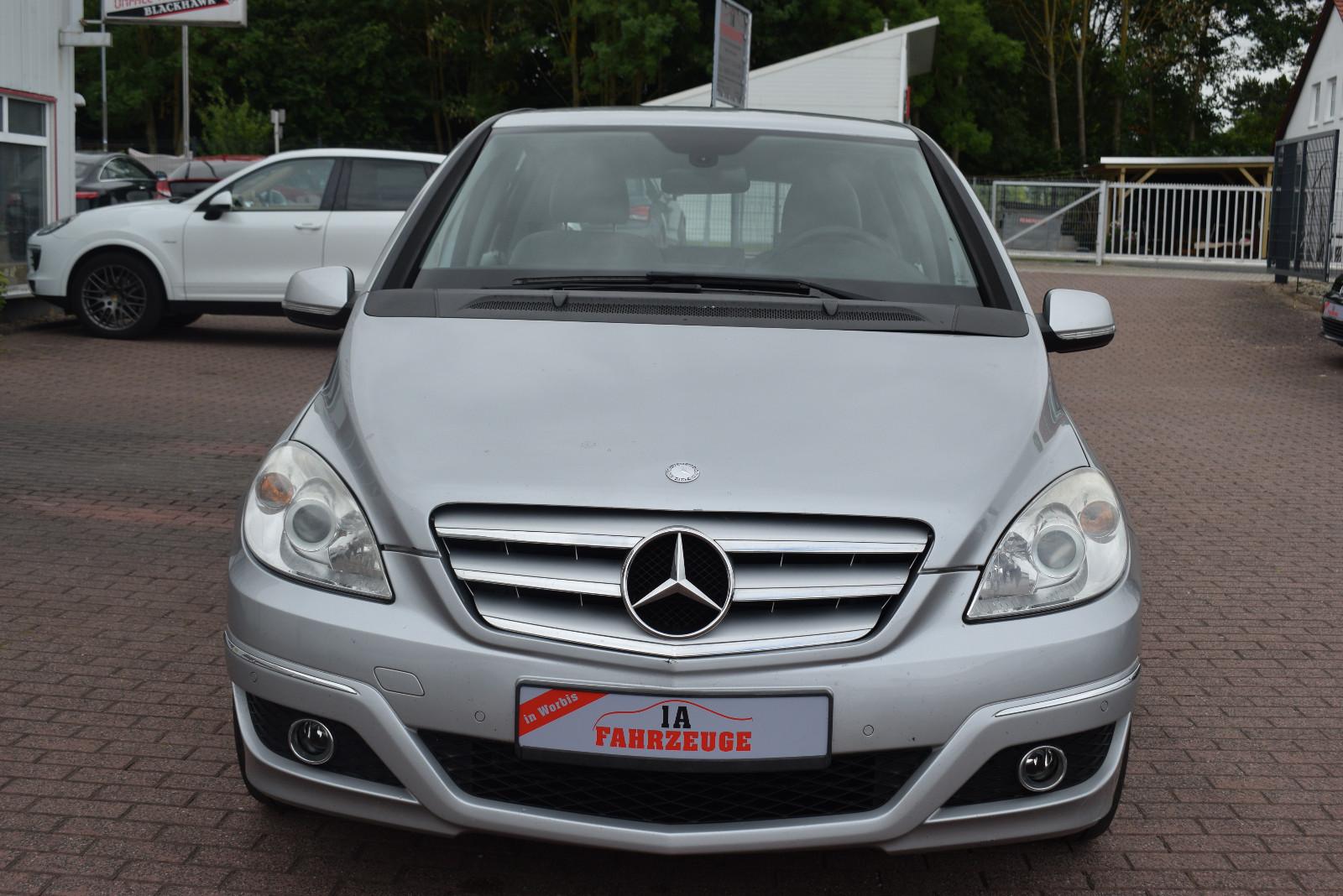 Mercedes-Benz B180 2009 — photo 8