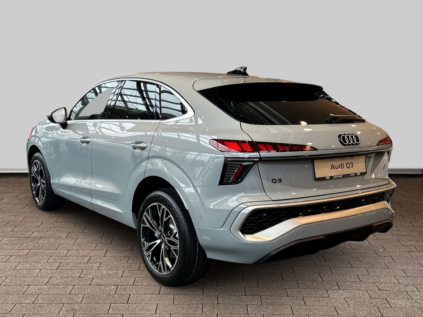 Audi Q3 Sportback e-hybrid 200 kW S-LINE+NAVI+LED+CAR foto 5