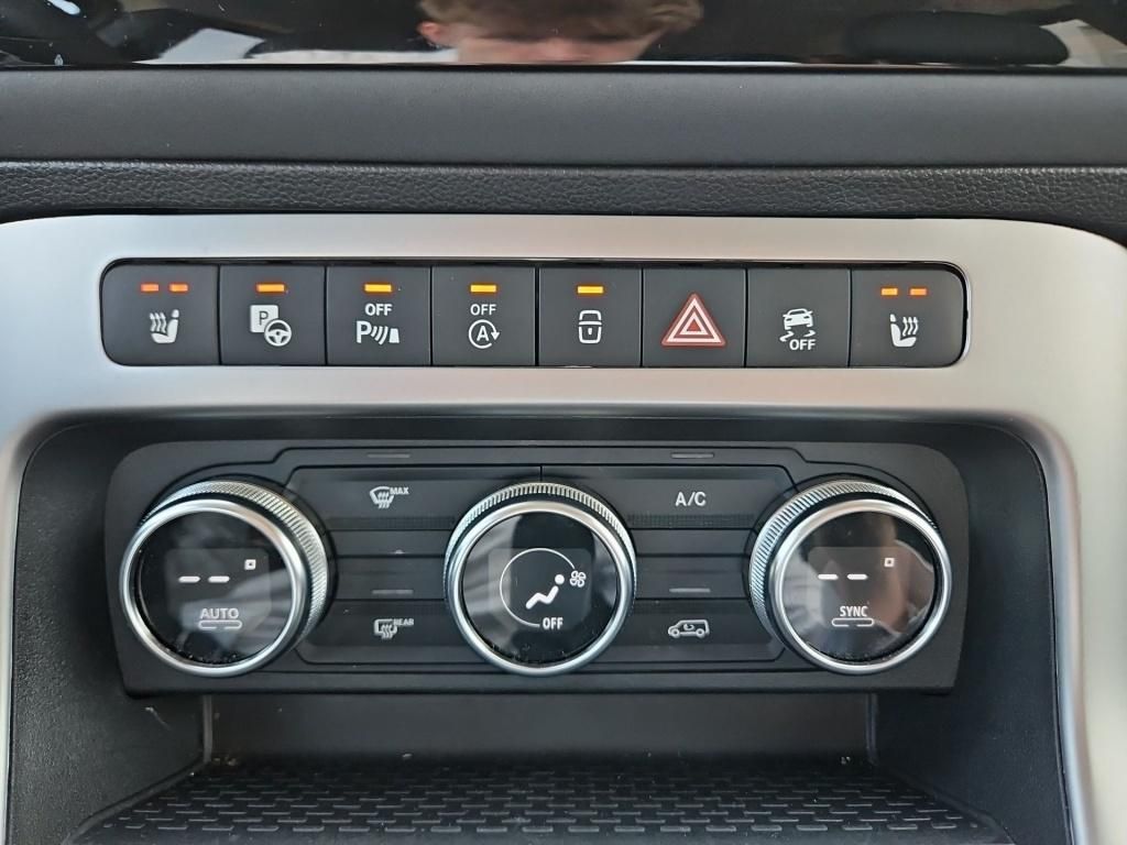 Fahrzeugabbildung Mercedes-Benz T 180 PROGRESSIVE Navi LED PTS RFK SHZ Tisch GRA