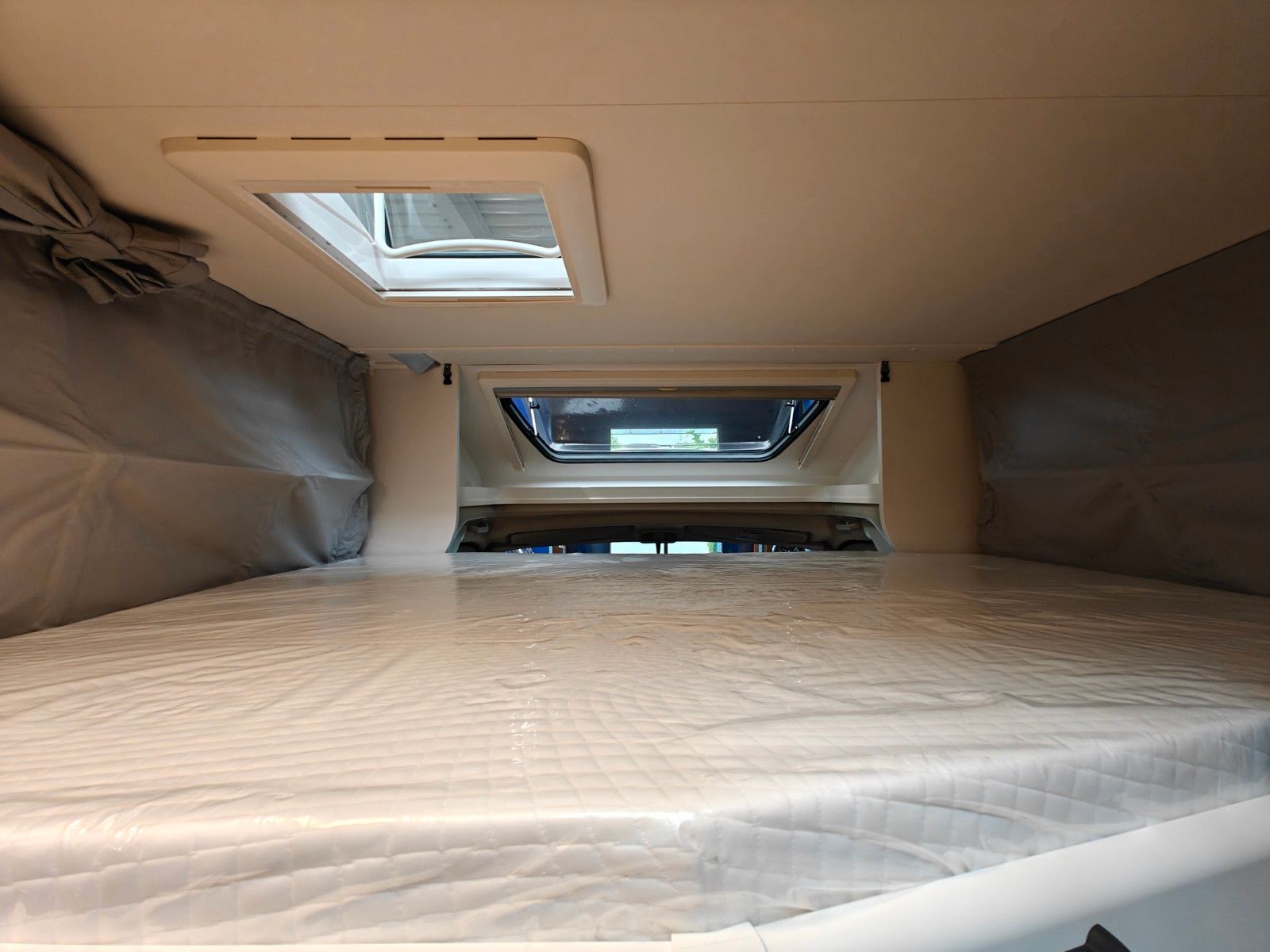 Fahrzeugabbildung Carado T-338 S HERBST-DEALS -SIE SPAREN 15.326 € !-