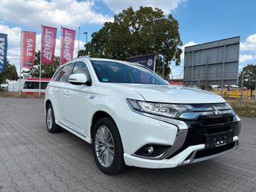 Mitsubishi Outlander - 8