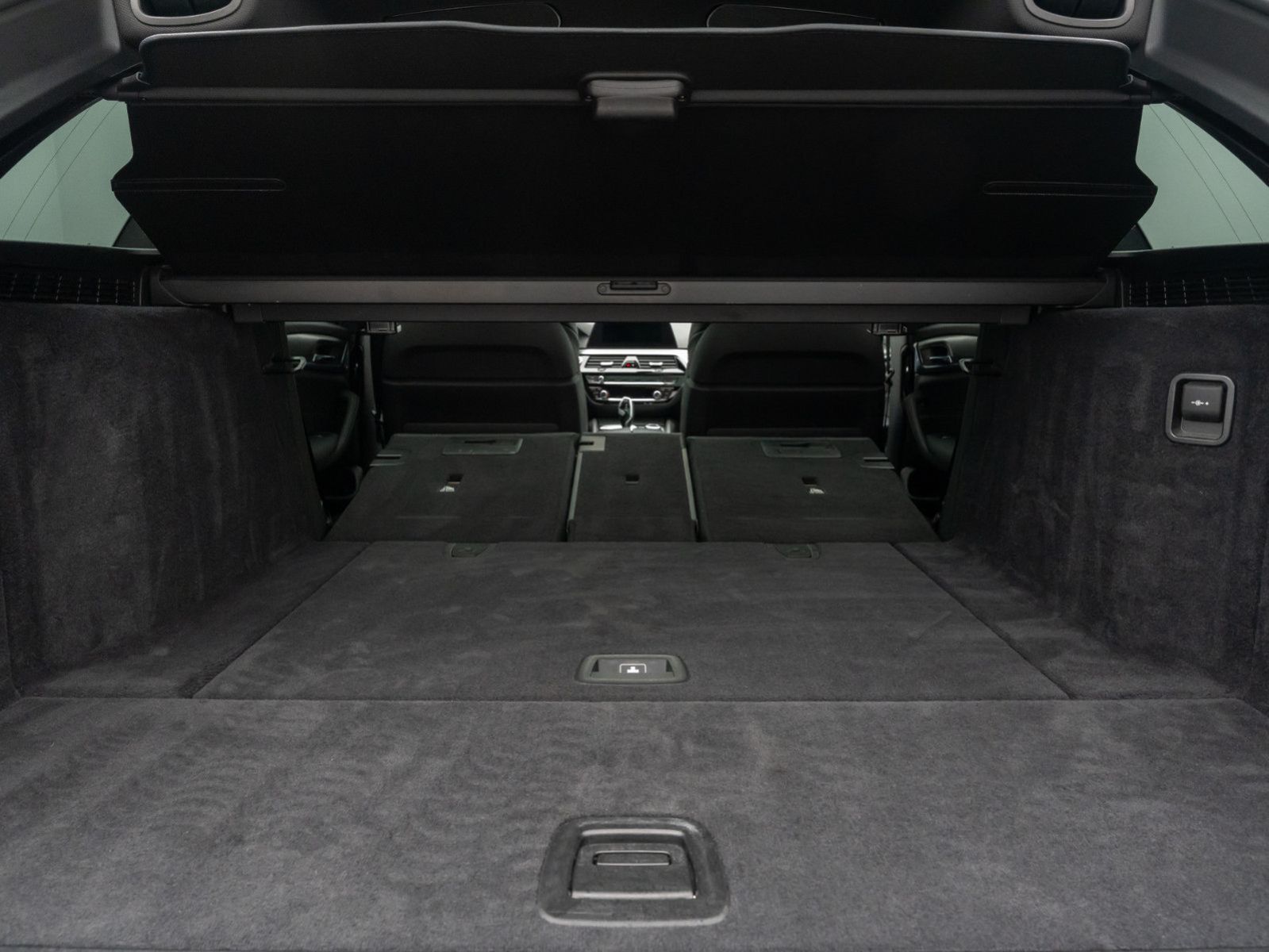 Fahrzeugabbildung BMW 520d M Sport ACC Kamera LED Memory DisplKey 20"