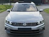Volkswagen Passat 1.5 TSI DSG 2x R-Line Virtual Pano Leder - Volkswagen Passat: 2.5