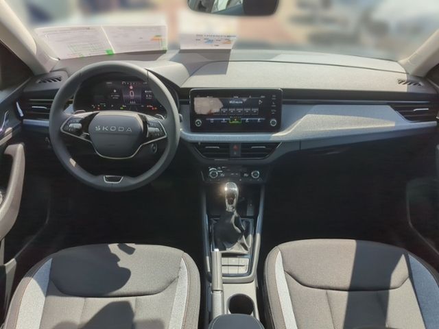 Fahrzeugabbildung SKODA Kamiq 1.0 TSI DSG Selection AHK WINTER PLUS KOMF