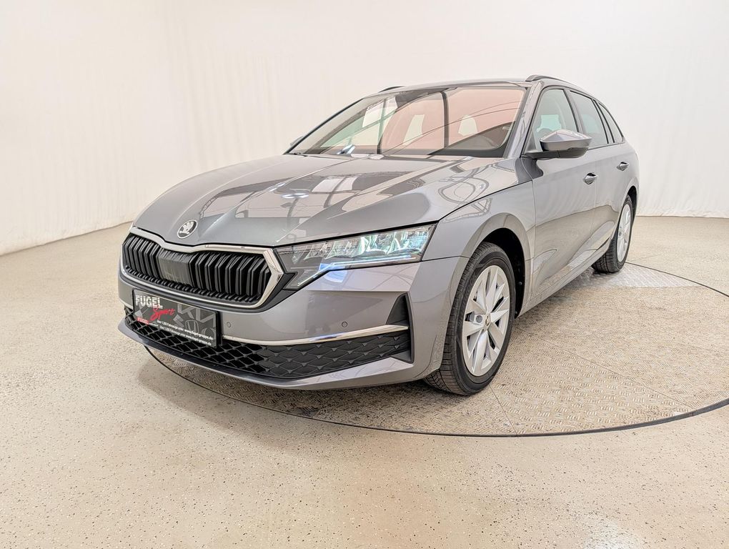 Skoda Octavia — fotografia 2