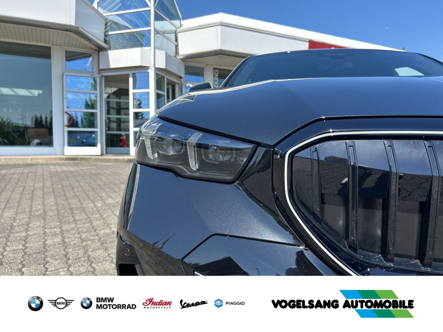 Fahrzeugabbildung BMW 520 i M Sport I Park-Assistent Sportpaket HUD AH
