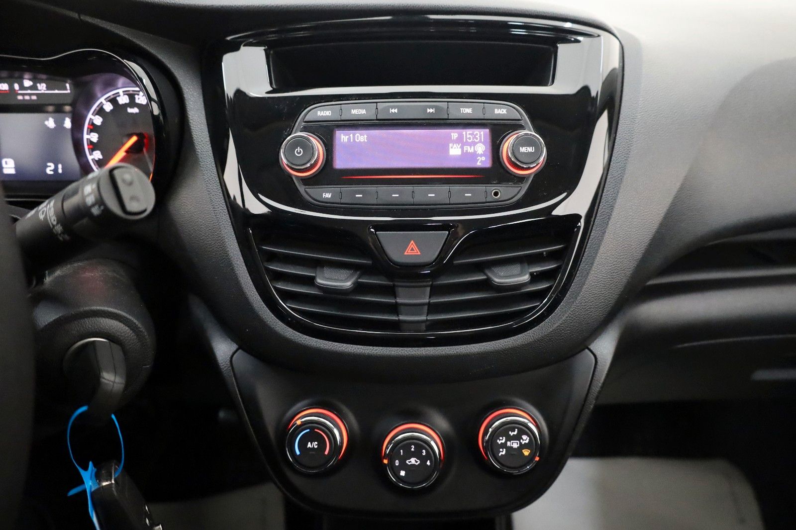 Fahrzeugabbildung Opel Karl Edition Klima,8-fach bereift