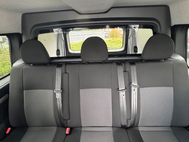 Opel Vivaro Kasten Edition M DoKa Standhz Xenon ACC