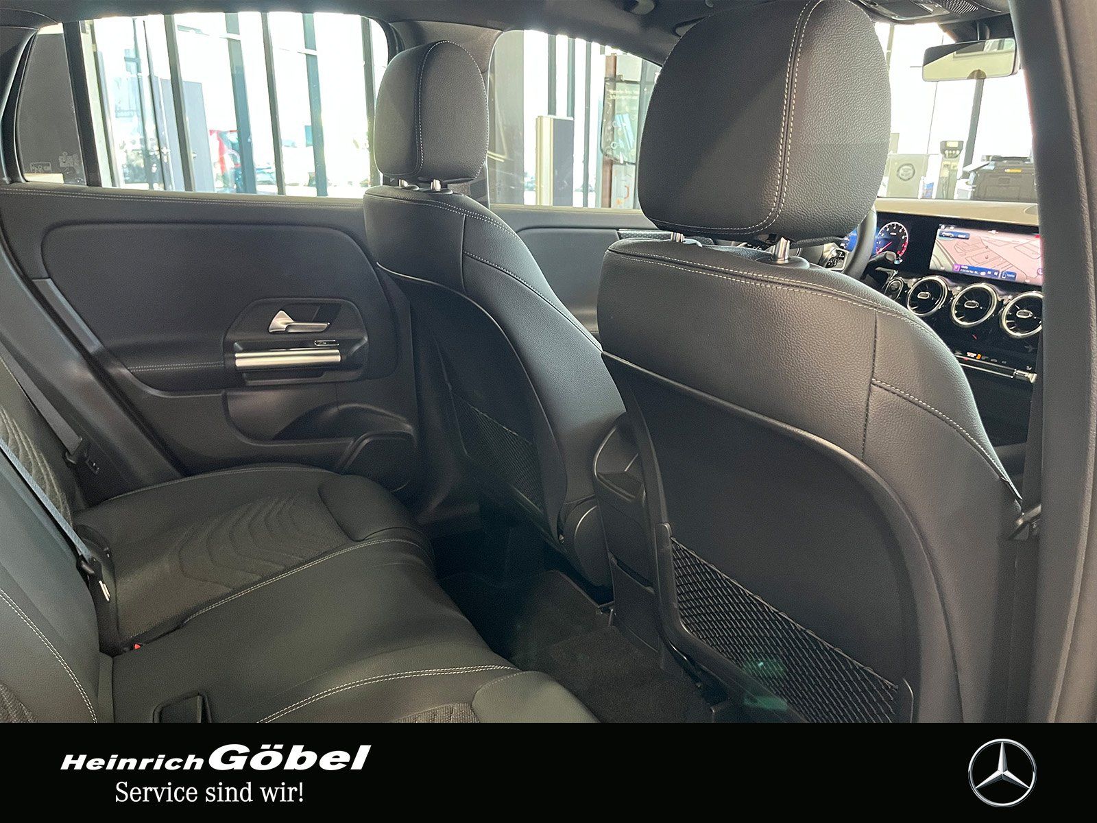 Fahrzeugabbildung Mercedes-Benz GLA 220 4M PROGRESSIVE+LED+KAMERA+NAVI+CARPLAY