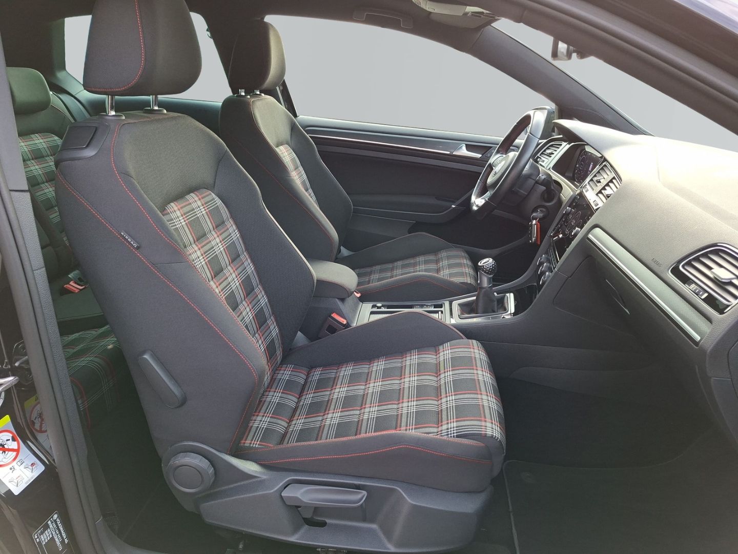 Golf VII 2.0 TSI GTI Performance *KAMERA*PANO*LE