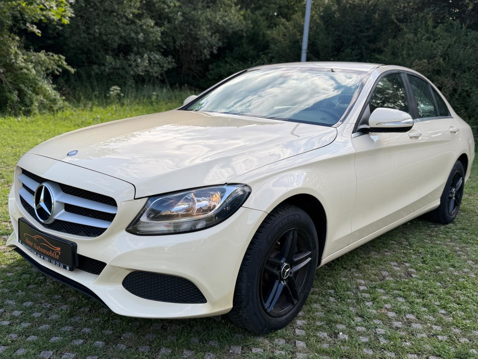 Mercedes-Benz C220d Lim. *Avantgarde *Leder *Navi *Kamera *SHZ