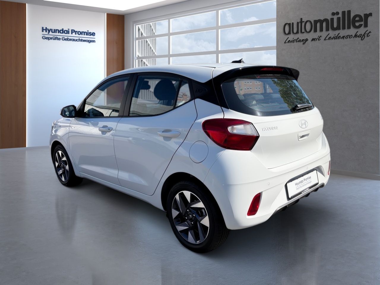 Fahrzeugabbildung Hyundai i10 1.0 Trend Fernlichtass. Kam. KlimaA Navi PDC