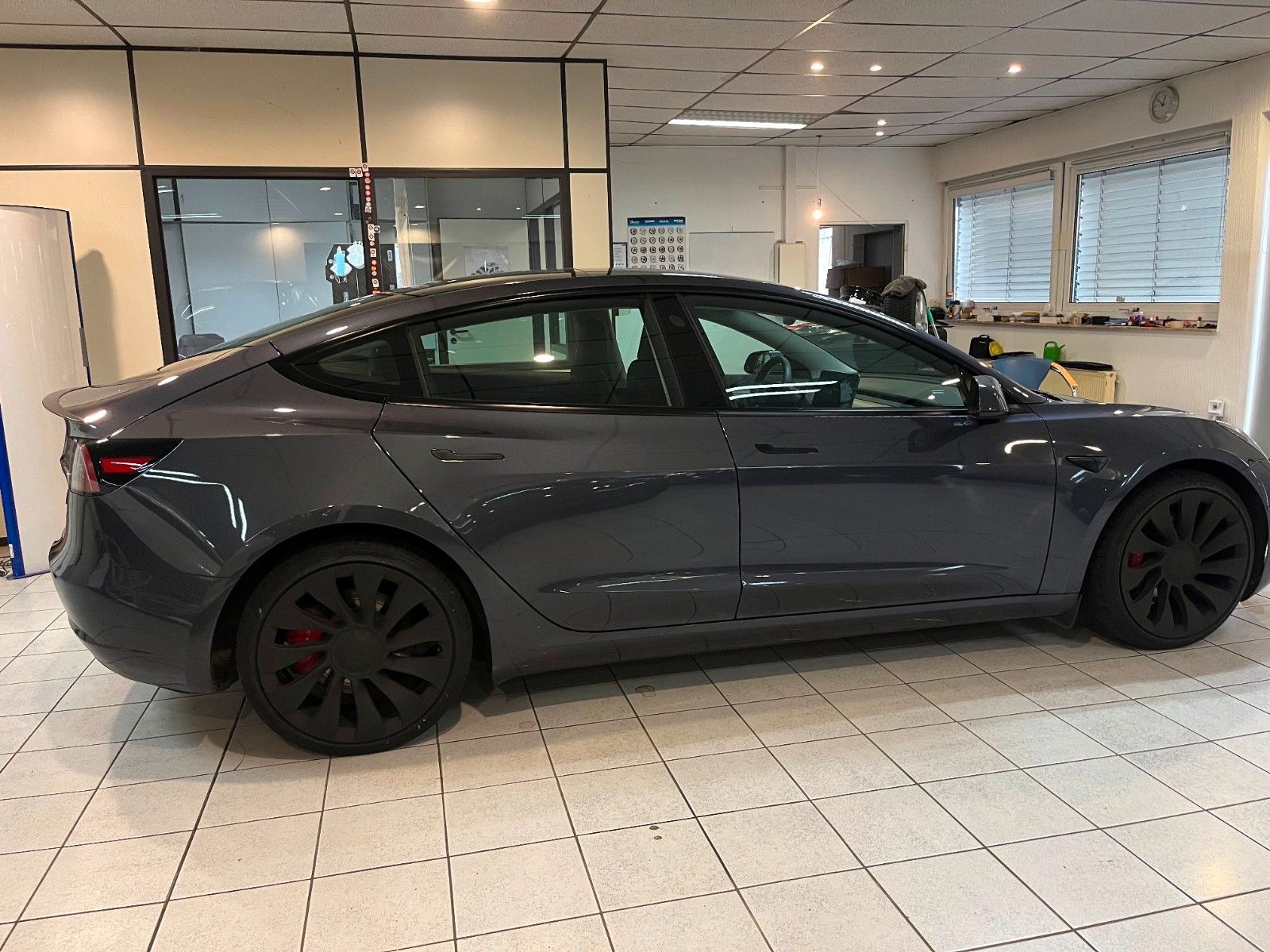 Tesla Model 3 Performance. kaufe auch Teslas an foto 22