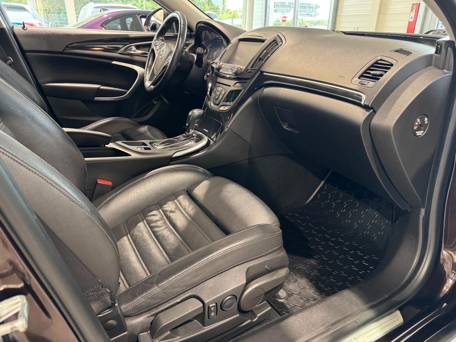 Opel Insignia A Sports Business KAMERA/Bose/Xeno/NAVI