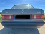 Mercedes-Benz 190E. 2.0 Vergasser - graue Mercedes-Benz 190