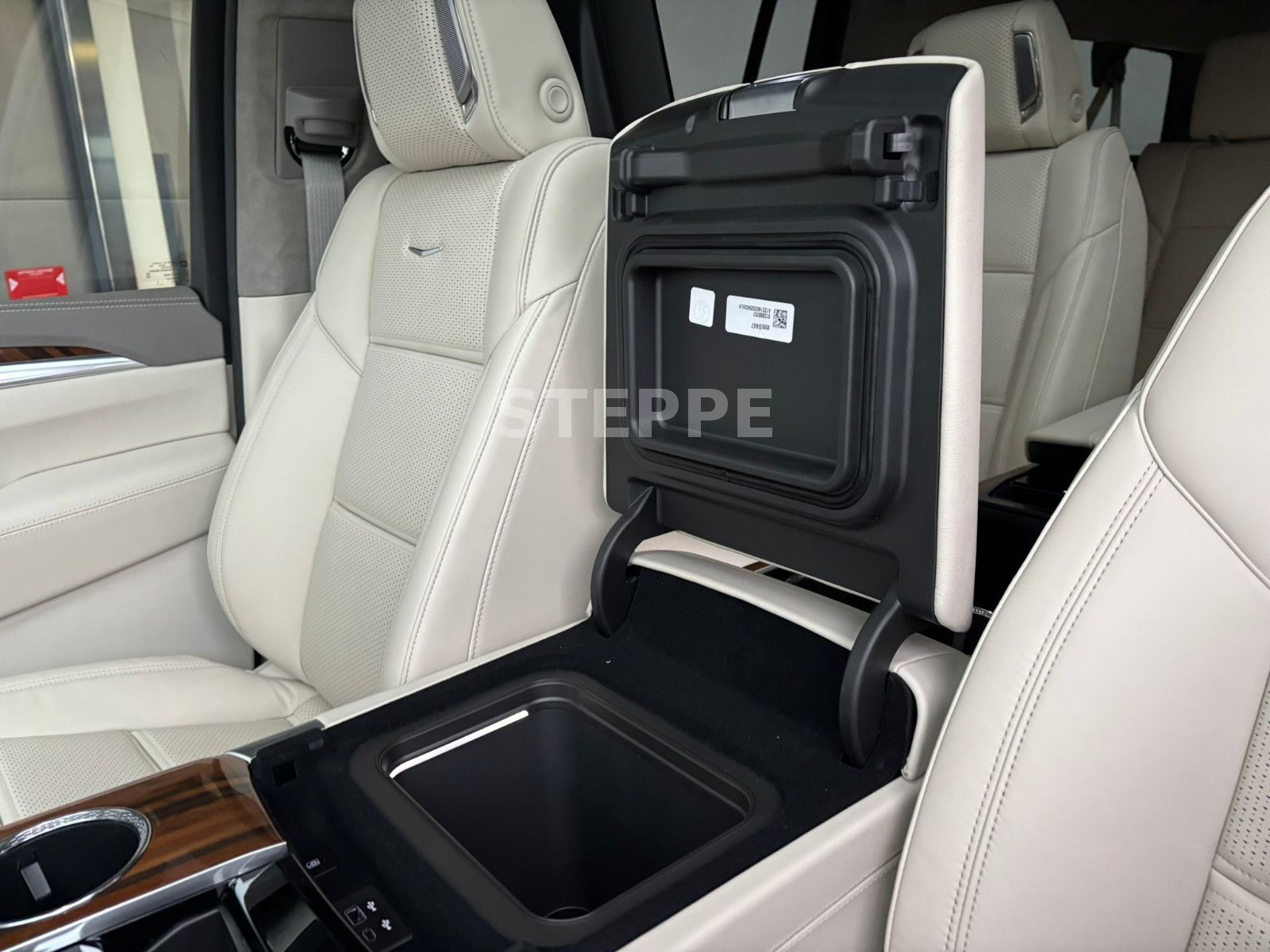 Cadillac Escalade FACELIFT MY26 6.2 V8 ESV Sport Platinum